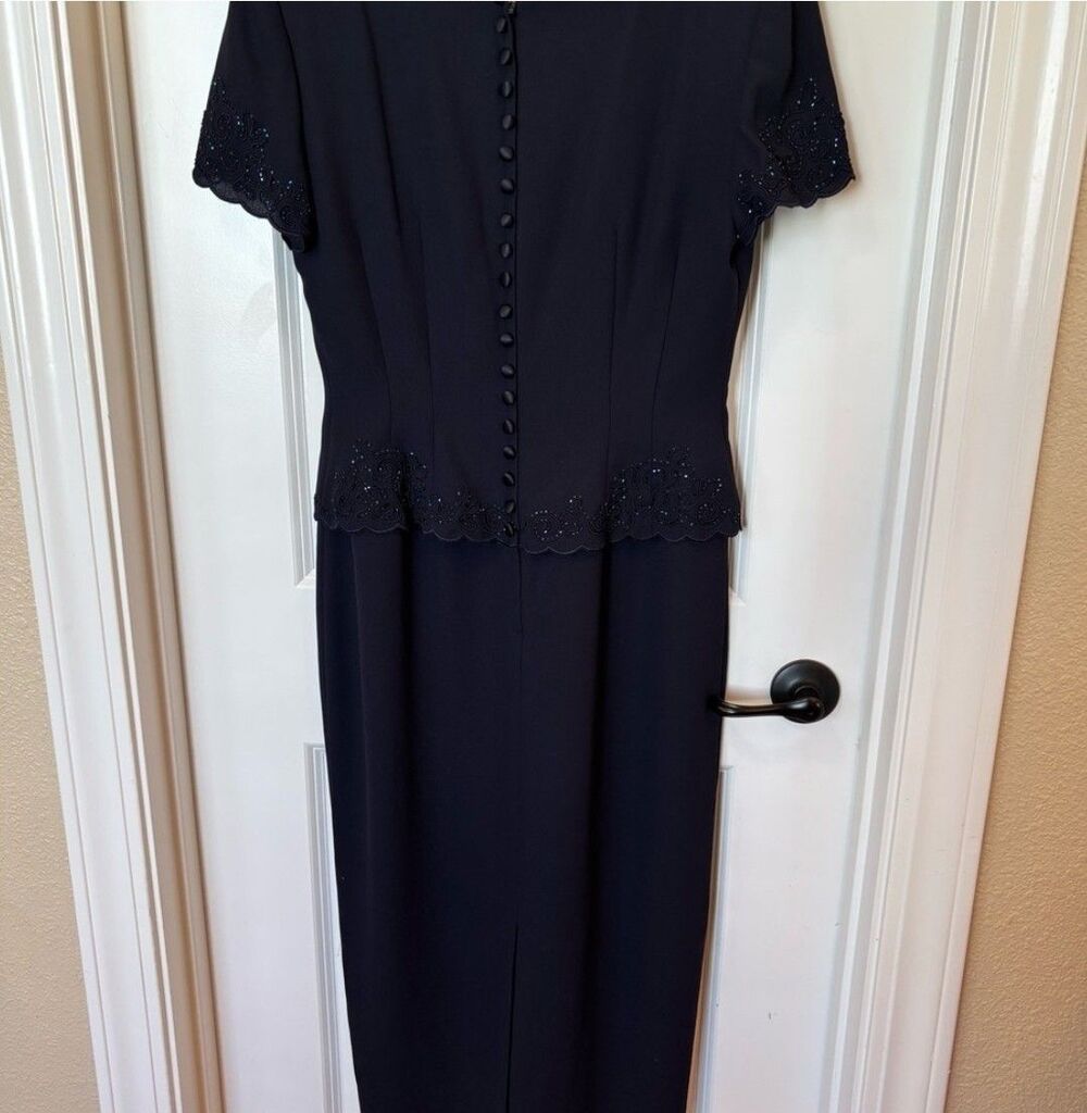 Donna Morgan Navy Blue Formal Dress Size 6 Embellished Peplum Trim Shoulder Pads - Picture 3 of 4